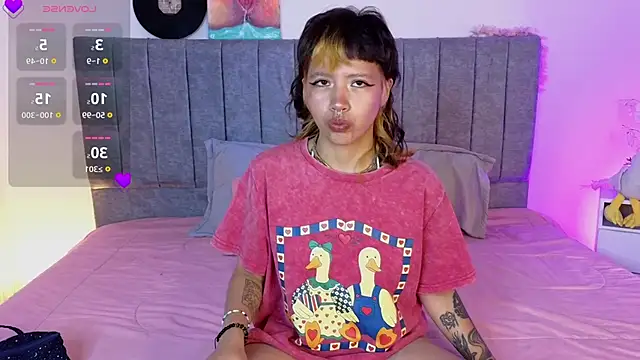 Luna Blooms online show from April 12, 2026, 12:30 pm