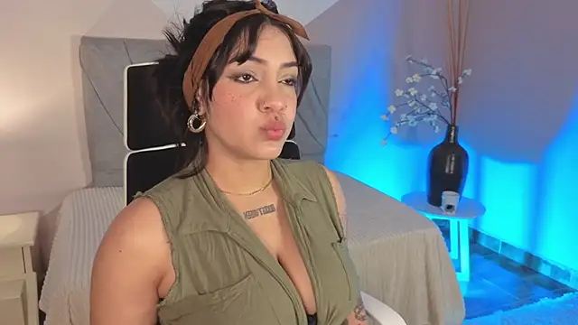 dania22  online show from April 20, 2026, 1:45 pm