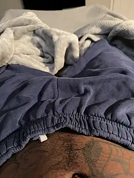 Thirdlegsuave online show from April 18, 2026, 11:12 am