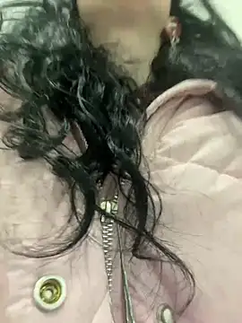 Flora Ray online show from April 11, 2026, 1:15 pm