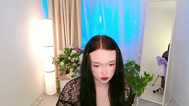 Flora Ray online show from April 6, 2026, 2:07 pm