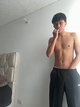 Snapshot of LYAN_DYLAN chatting on March 31, 2026, 2:19 pm LYAN DYLAN online show from March 31, 2026, 2:19 pm