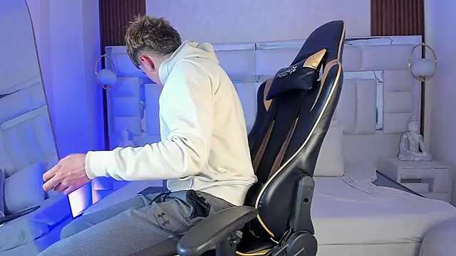 Juandagoom online show from April 4, 2026, 10:05 pm