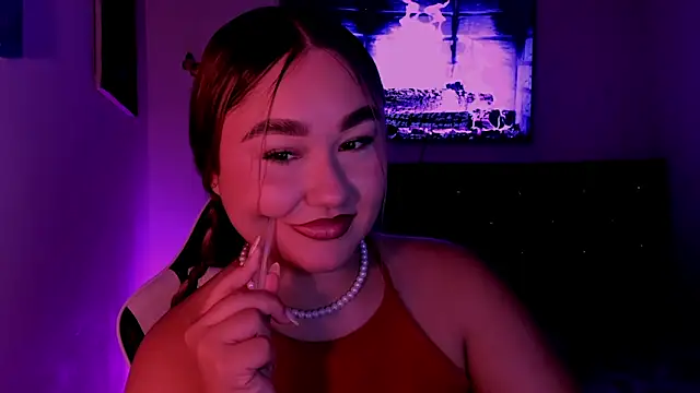 Soouuf  online show from April 10, 2026, 1:12 am