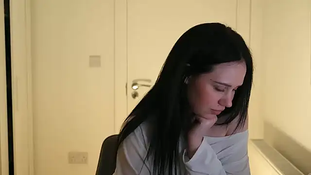 Snapshot of mira_mmira chatting on April 12, 2026, 9:40 pm mira mmira online show from April 12, 2026, 9:40 pm