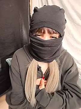 NomiHana online show from May 8, 2026, 9:51 pm