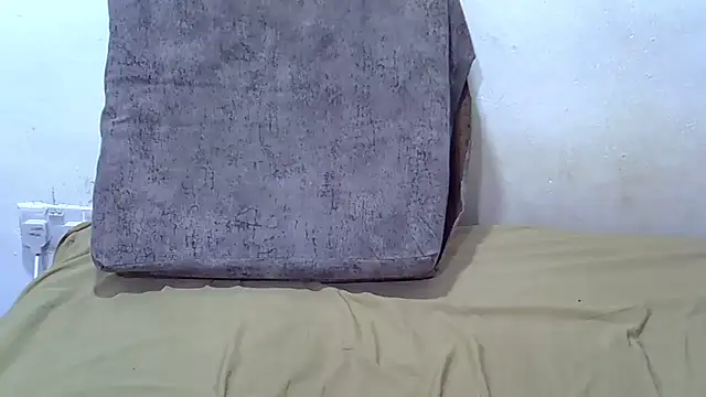 Sexxy Peach online show from April 7, 2026, 12:12 am