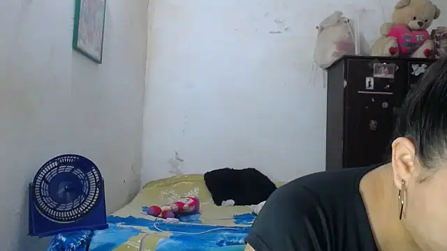 Ivanna Vegax online show from April 17, 2026, 6:44 pm