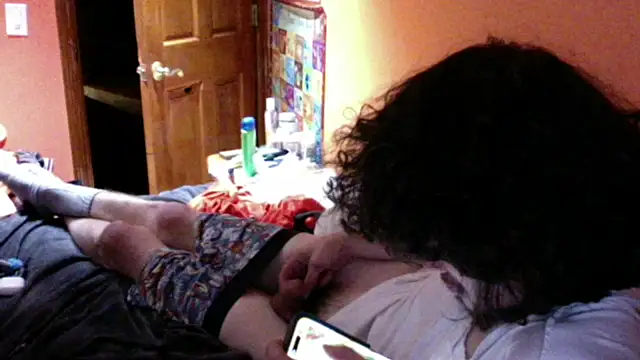 Snapshot of Teddy4420 chatting on April 3, 2026, 7:04 am Teddy4420 online show from April 3, 2026, 7:04 am