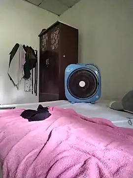 Snapshot of Jeryy68 chatting on April 14, 2026, 1:54 am Jeryy68 online show from April 14, 2026, 1:54 am