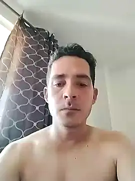 Gabriel leon33 online show from April 11, 2026, 8:45 pm