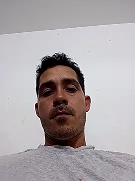 Gabriel leon33 online show from April 11, 2026, 5:15 am