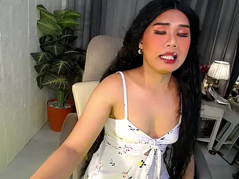 Yourgorgeousmarge online show from April 12, 2026, 2:04 am