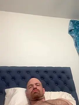 Snapshot of whitelioncody chatting on April 15, 2026, 6:19 am whitelioncody online show from April 15, 2026, 6:19 am