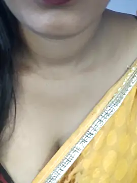 Snapshot of Sexyteacher143 chatting on April 3, 2026, 6:31 am Sexyteacher143 online show from April 3, 2026, 6:31 am