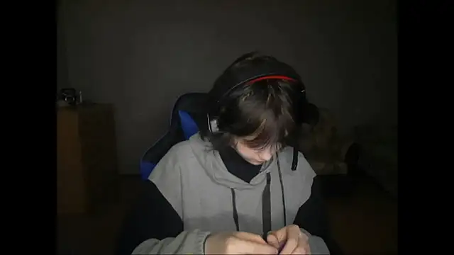 Snapshot of ShaynaLinley chatting on April 11, 2026, 9:18 pm ShaynaLinley online show from April 11, 2026, 9:18 pm