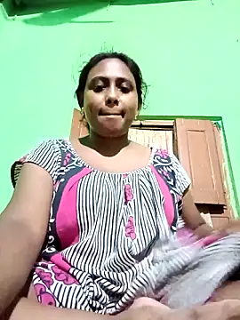 Snapshot of puja560 chatting on April 22, 2026, 4:25 pm puja560 online show from April 22, 2026, 4:25 pm