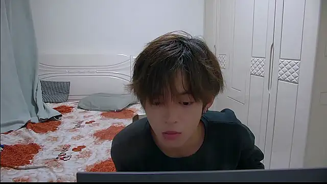 buding-001 online show from March 29, 2026, 2:24 am