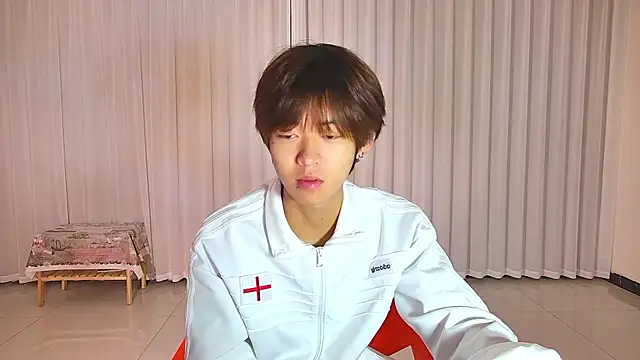 buding-001 online show from April 13, 2026, 12:58 am