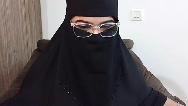 karandeep kaur isback online show from March 27, 2026, 1:34 pm