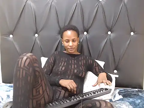 Snapshot of butterflybooty68 chatting on April 15, 2026, 9:15 am butterflybooty68 online show from April 15, 2026, 9:15 am