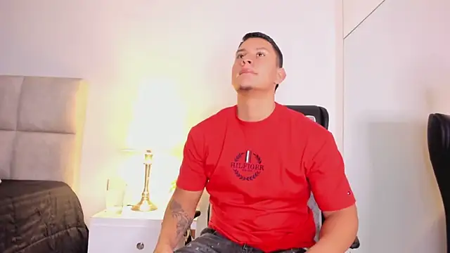 Snapshot of Chriss_Diamond chatting on June 16, 2026, 7:36 pm Chriss Diamond online show from June 16, 2026, 7:36 pm