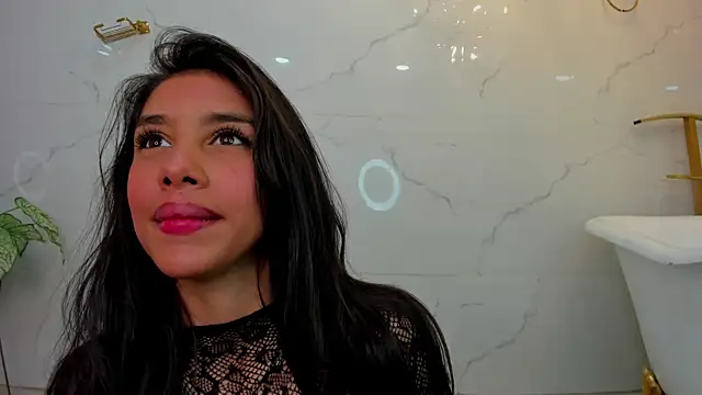 honey summer    online show from March 28, 2026, 12:50 pm