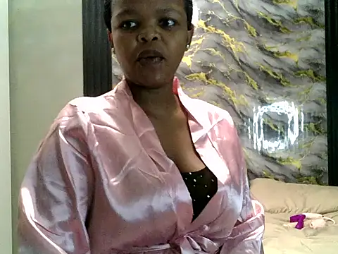 BustyBUNNYWORXXX online show from April 6, 2026, 5:14 pm