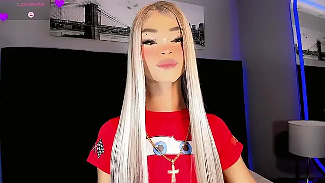 Snapshot of Kornylovee chatting on July 13, 2026, 9:58 pm Kornylovee online show from July 13, 2026, 9:58 pm
