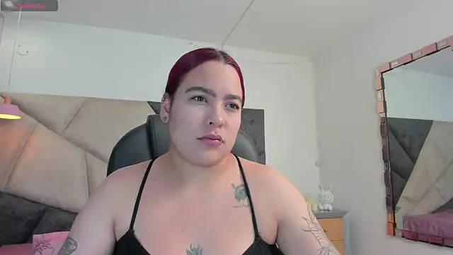 Snapshot of AfroditaVega_ chatting on April 10, 2026, 6:04 pm AfroditaVega online show from April 10, 2026, 6:04 pm