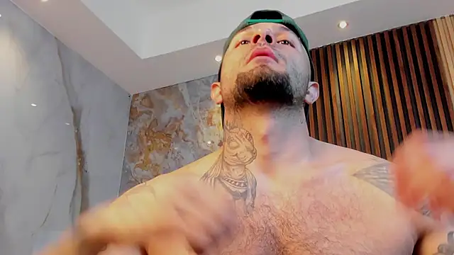 NICK OWEEN26 online show from April 6, 2026, 6:09 pm