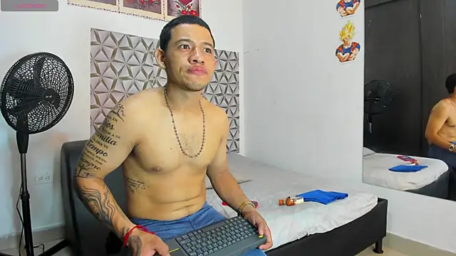 Snapshot of Benjamin_lich chatting on June 23, 2026, 12:25 pm Benjamin lich online show from June 23, 2026, 12:25 pm