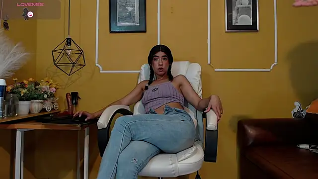 AmericaMillan ds online show from April 13, 2026, 1:26 pm