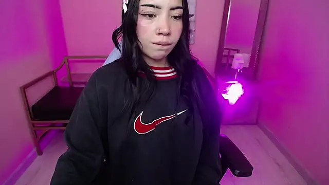 Soffi x x  online show from April 11, 2026, 3:25 am