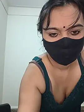 HeartlessGirl online show from July 11, 2026, 6:52 pm