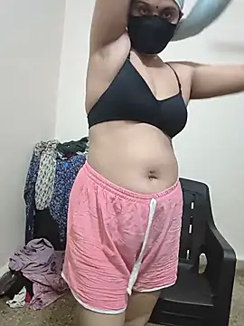 HeartlessGirl online show from June 8, 2026, 10:38 am