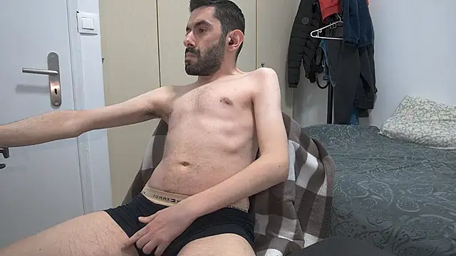 chris anag96 online show from April 17, 2026, 9:50 pm