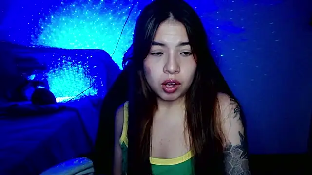 JulietaaVitelli online show from April 12, 2026, 11:08 pm