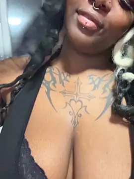 Nyla xox online show from April 18, 2026, 12:35 am