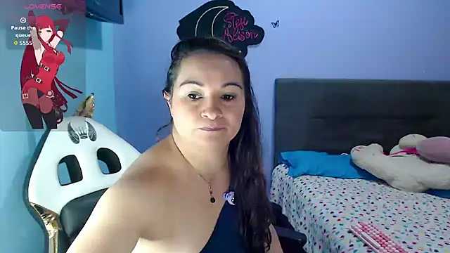 Snapshot of kyra_sol chatting on April 1, 2026, 2:02 am kyra sol online show from April 1, 2026, 2:02 am