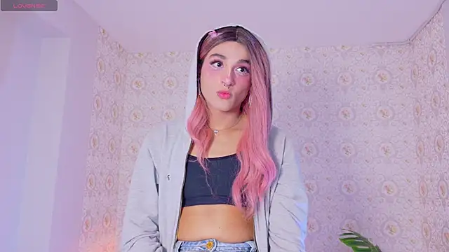 Snapshot of Mikavelvet08 chatting on April 9, 2026, 6:36 pm Mikavelvet08 online show from April 9, 2026, 6:36 pm