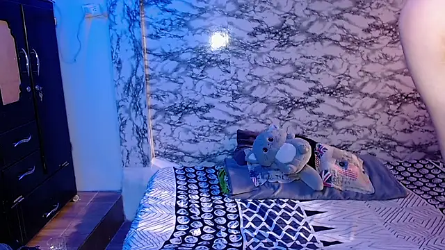 Snapshot of escanor_ar chatting on April 7, 2026, 9:27 pm escanor ar online show from April 7, 2026, 9:27 pm