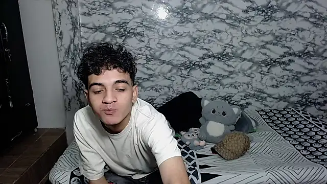 Snapshot of escanor_ar chatting on April 7, 2026, 12:45 am escanor ar online show from April 7, 2026, 12:45 am