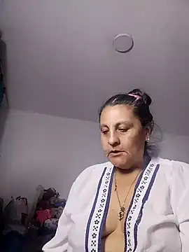 Snapshot of Merlyna_Goldenss chatting on April 8, 2026, 4:47 am Merlyna Goldenss online show from April 8, 2026, 4:47 am