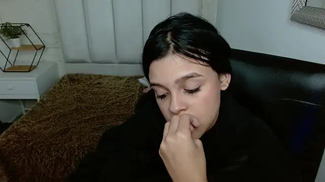 Snapshot of mia_velvetk chatting on April 11, 2026, 7:45 am mia velvetk online show from April 11, 2026, 7:45 am