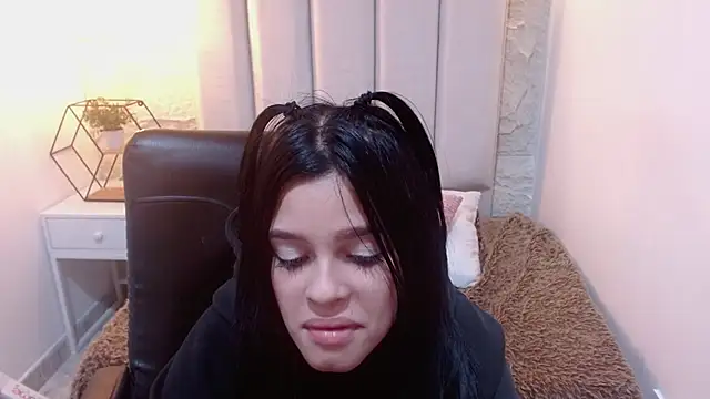 Snapshot of mia_velvetk chatting on April 10, 2026, 7:48 am mia velvetk online show from April 10, 2026, 7:48 am