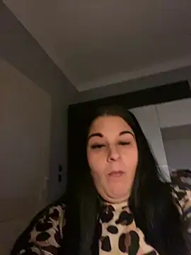 Szandra26 online show from April 3, 2026, 1:17 pm