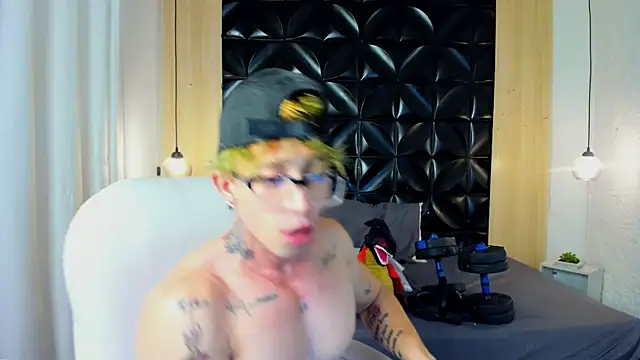 Snapshot of Adam_Skye chatting on May 14, 2026, 4:09 am Adam Skye online show from May 14, 2026, 4:09 am