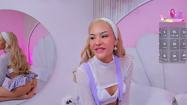 Snapshot of mia__poppy chatting on April 2, 2026, 3:57 am mia poppy online show from April 2, 2026, 3:57 am