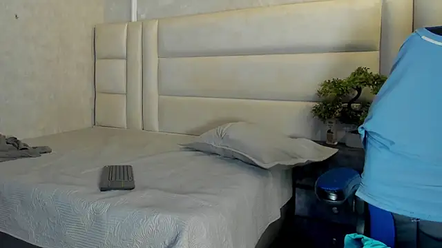 Dark lennox online show from April 15, 2026, 9:04 pm